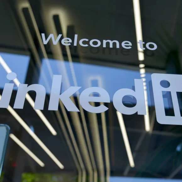 LinkedIn: La plataforma imprescindible para el éxito laboral y empresarial